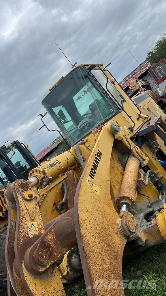 Komatsu WA 470-3H 底盘和悬架