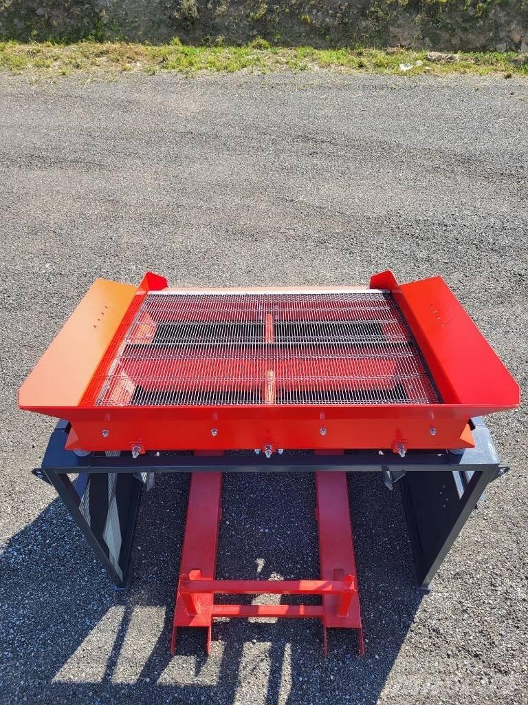 Xava Recycling LS16 移动式筛分机