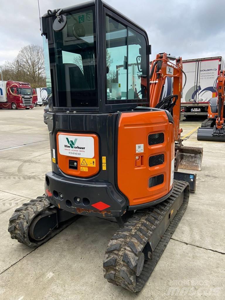 Hitachi ZX 33 U-6 小型挖掘机