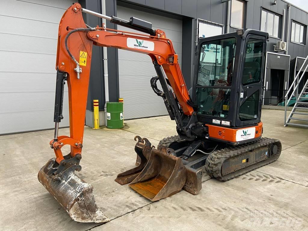 Hitachi ZX 33 U-6 小型挖掘机