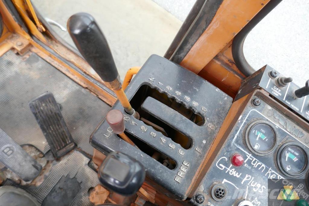 Mitsubishi MG300 平地机/推土机