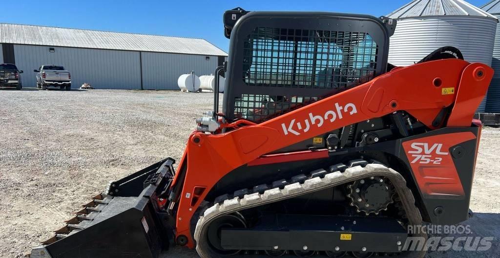 Kubota SVL75-2 滑移装载机