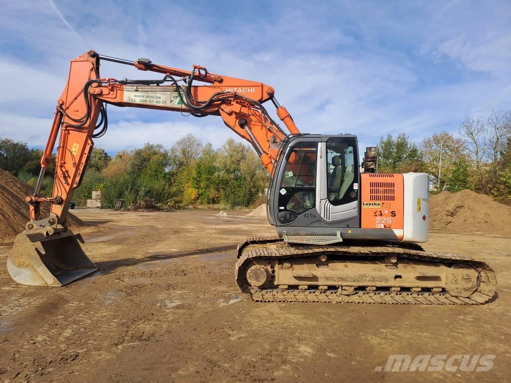 Hitachi ZX225USLC-3 履带挖掘机