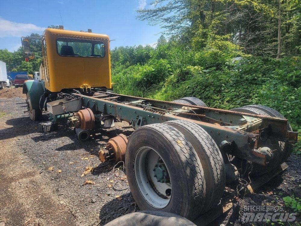Peterbilt 357 自卸式货车