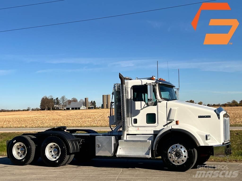 Kenworth T 800 牵引车