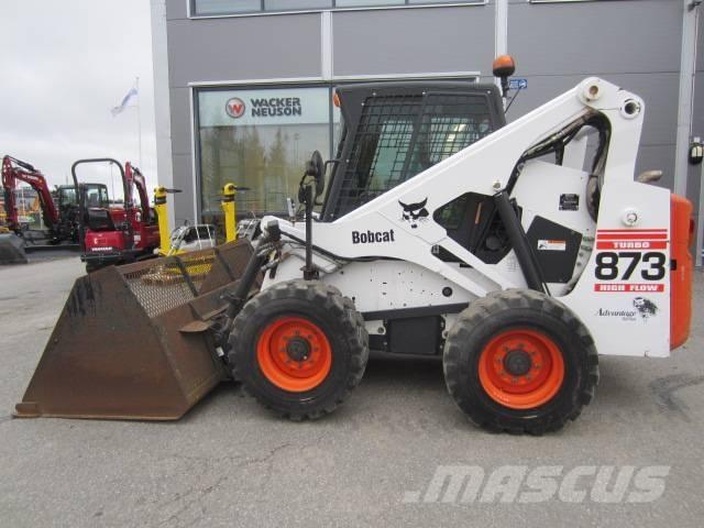 Bobcat 873 HF 滑移装载机