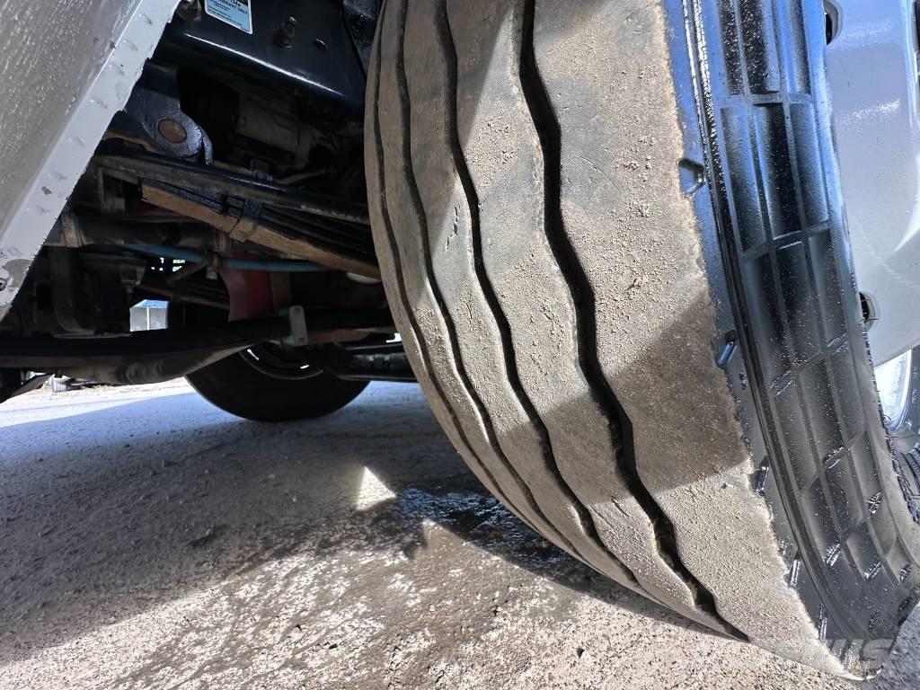 Mack LEU 613 垃圾车