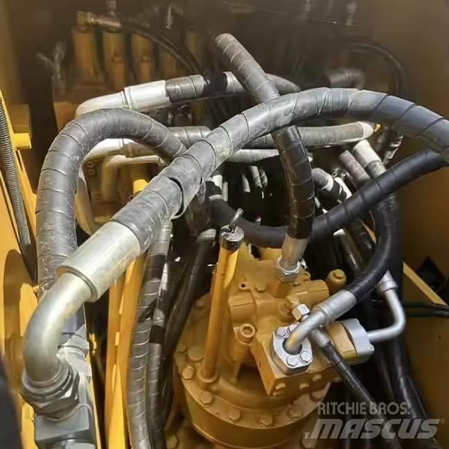 CAT CAT320D 履带挖掘机