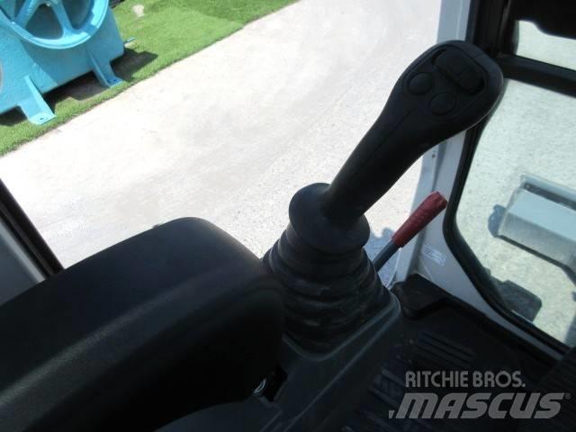 Takeuchi TB 240 小型挖掘机