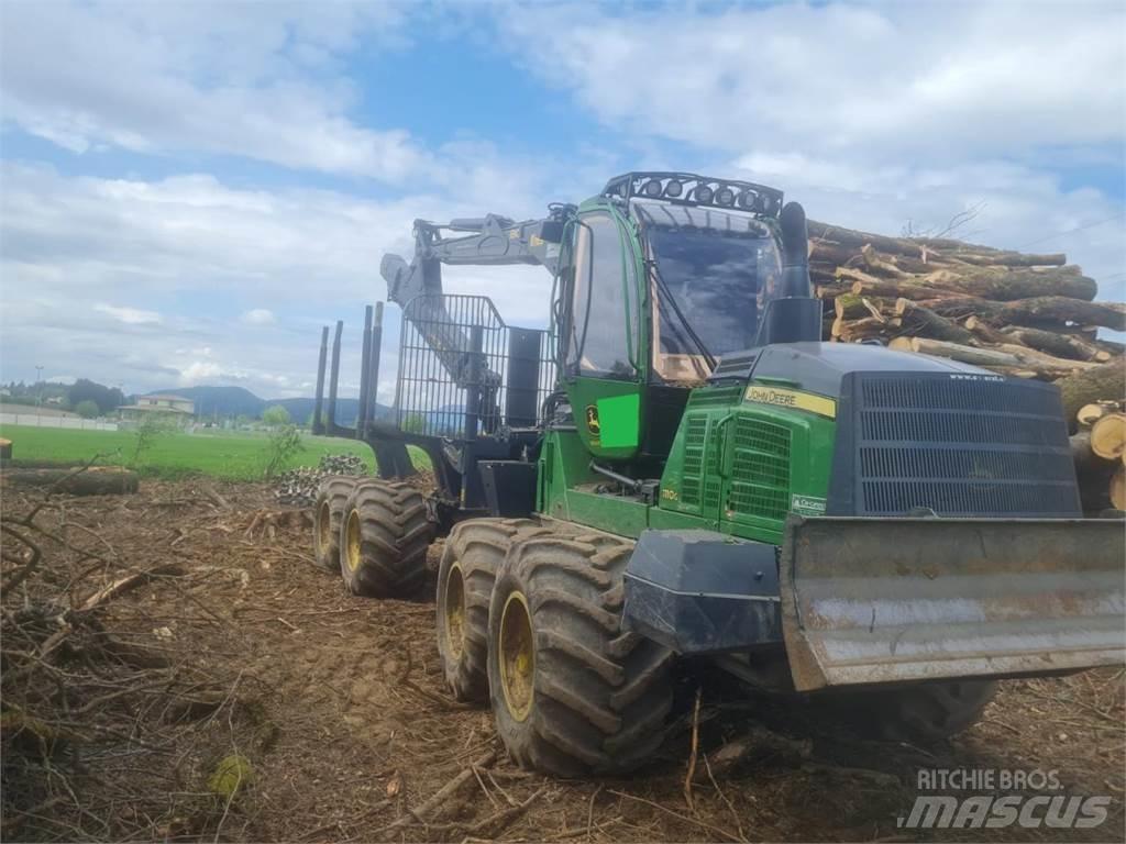 John Deere 1110 G 集运机