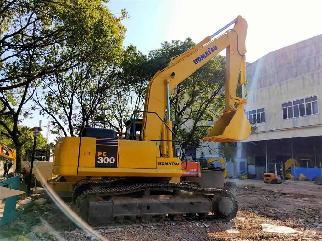 Komatsu PC 300-7 履带挖掘机