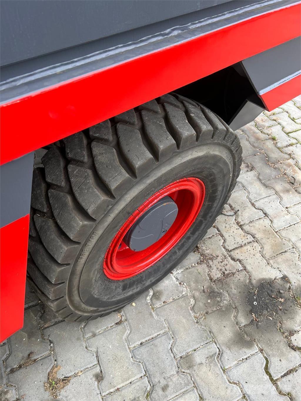 Linde S50D 侧卸式铲车