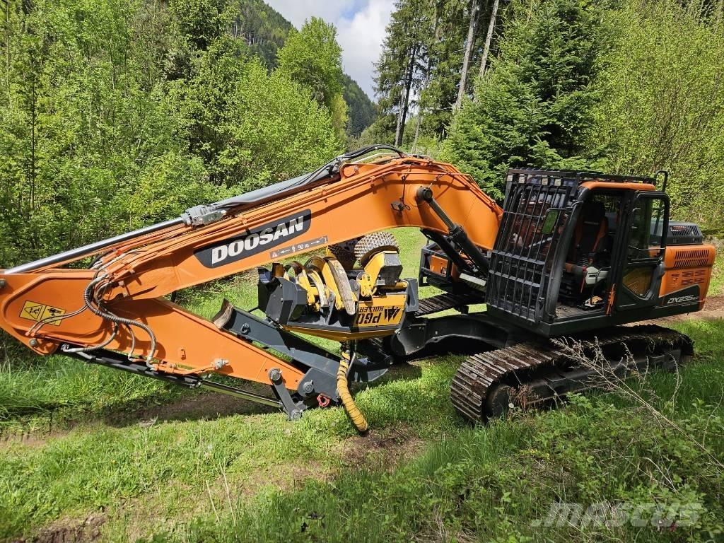Doosan DX 235 NLC - 5 挖坑机