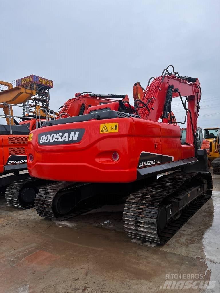 Doosan DX 225 LC-9 履带挖掘机