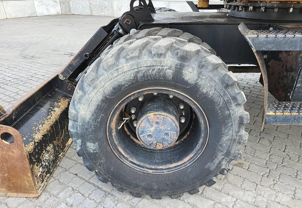 CAT M313 D 轮式挖掘机