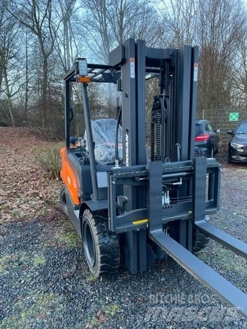 Doosan D30NXS 柴油叉车