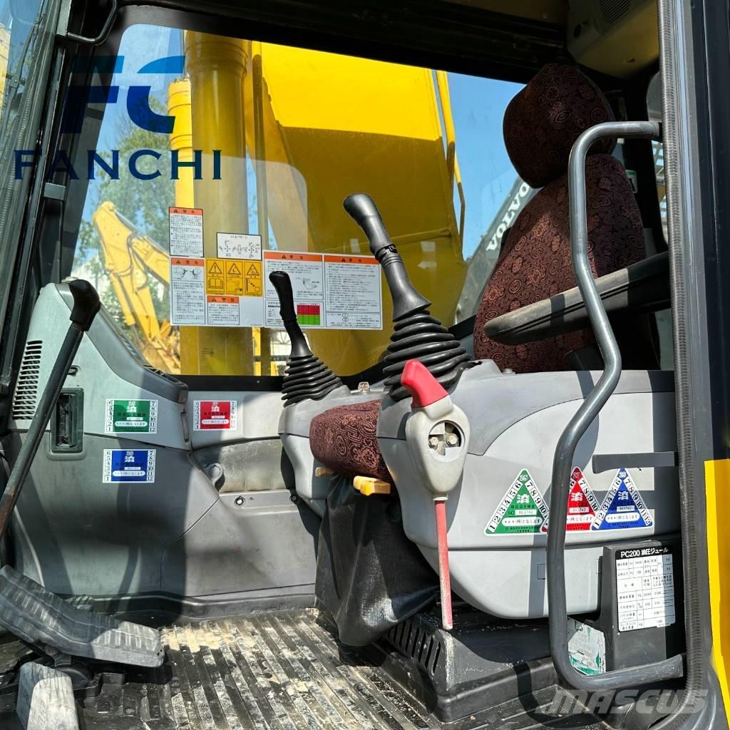 Komatsu PC 200-8 履带挖掘机