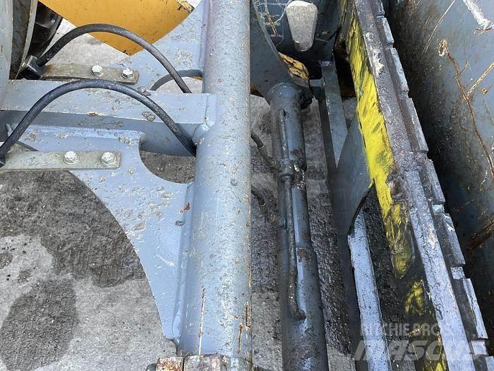 Liebherr L506C 轮式装载机
