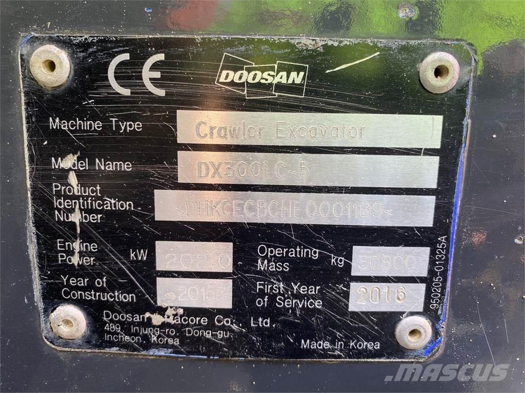 Doosan DX300LC-5 履带挖掘机