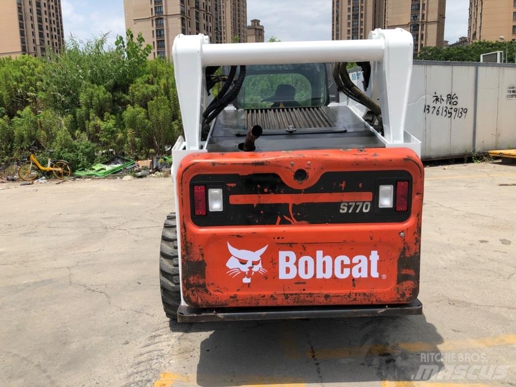 Bobcat S 770 滑移装载机