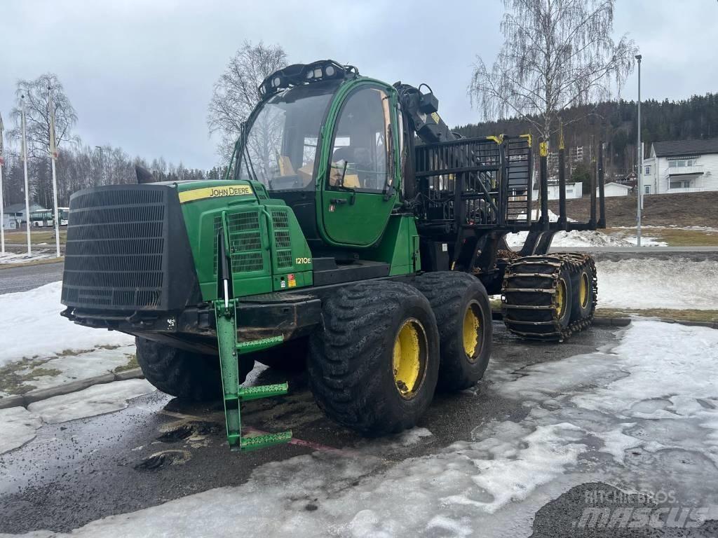 John Deere 1210 E 集运机