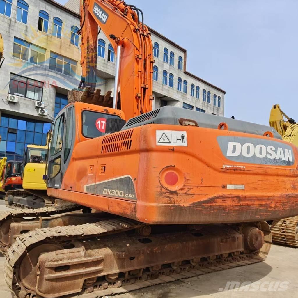Doosan DX 300 LC 履带挖掘机