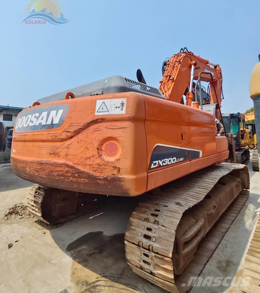 Doosan DX 300 LC 履带挖掘机
