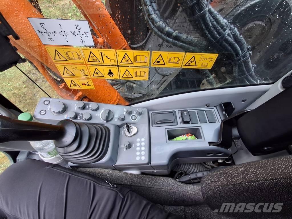 Hitachi ZX 225 US LC 履带挖掘机