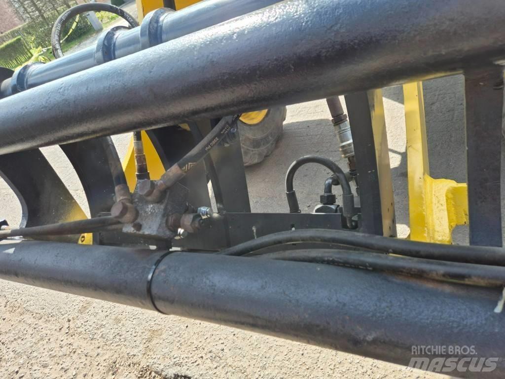 Komatsu WA100M-7 轮式装载机