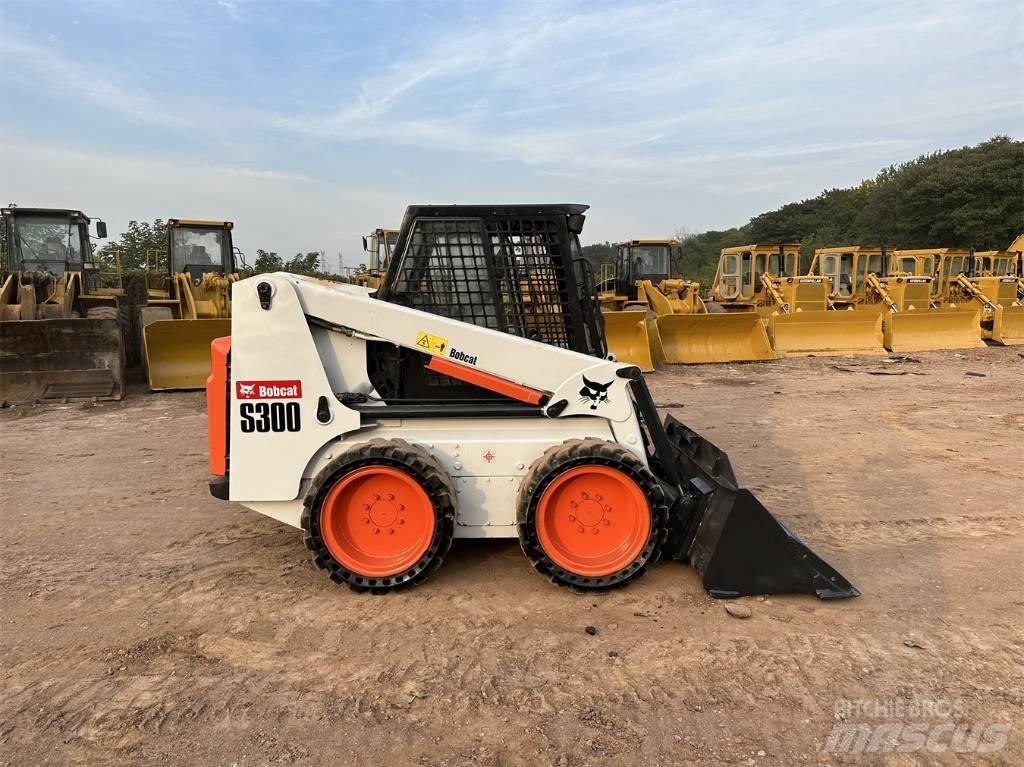 Bobcat S 300 滑移装载机