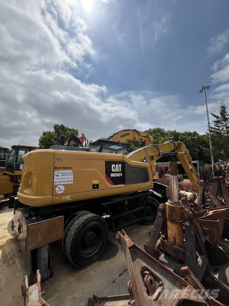 CAT MH 3022 轮式挖掘机
