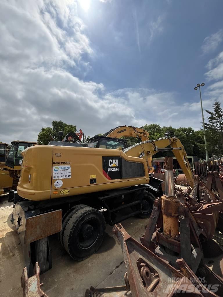 CAT MH 3024 轮式挖掘机