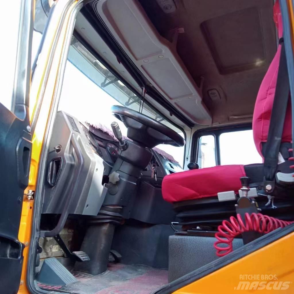 Shacman F3000 6X4 自卸式货车
