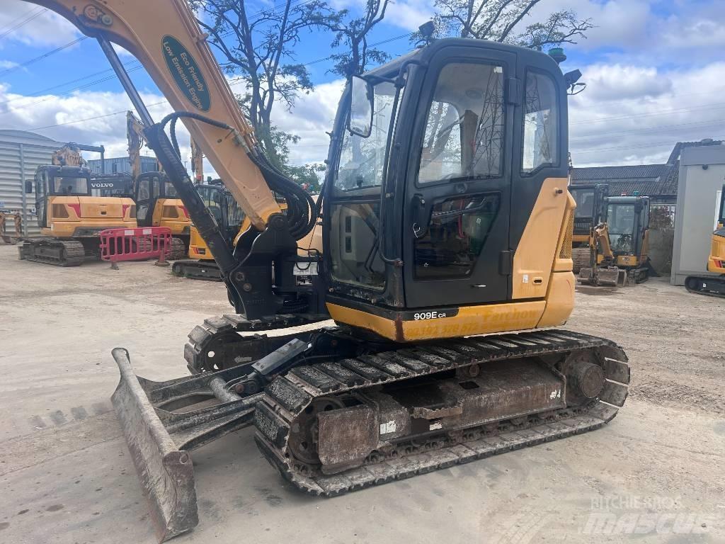 LiuGong 909 ECR 中型挖掘机