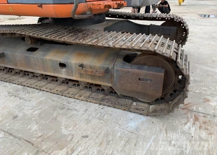 Hitachi ZX 125 履带挖掘机