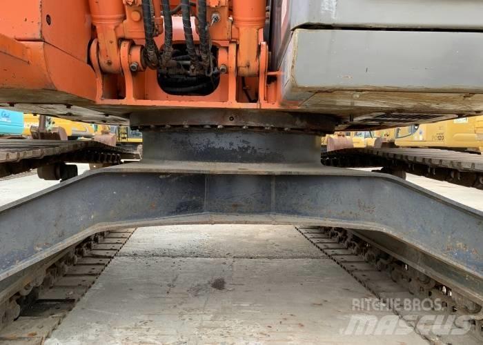 Hitachi ZX 125 履带挖掘机