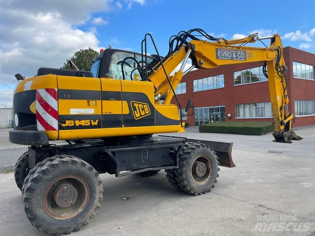 JCB JS 145 W 轮式挖掘机