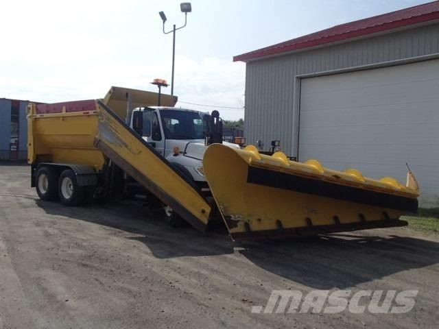 International 7400 推雪机