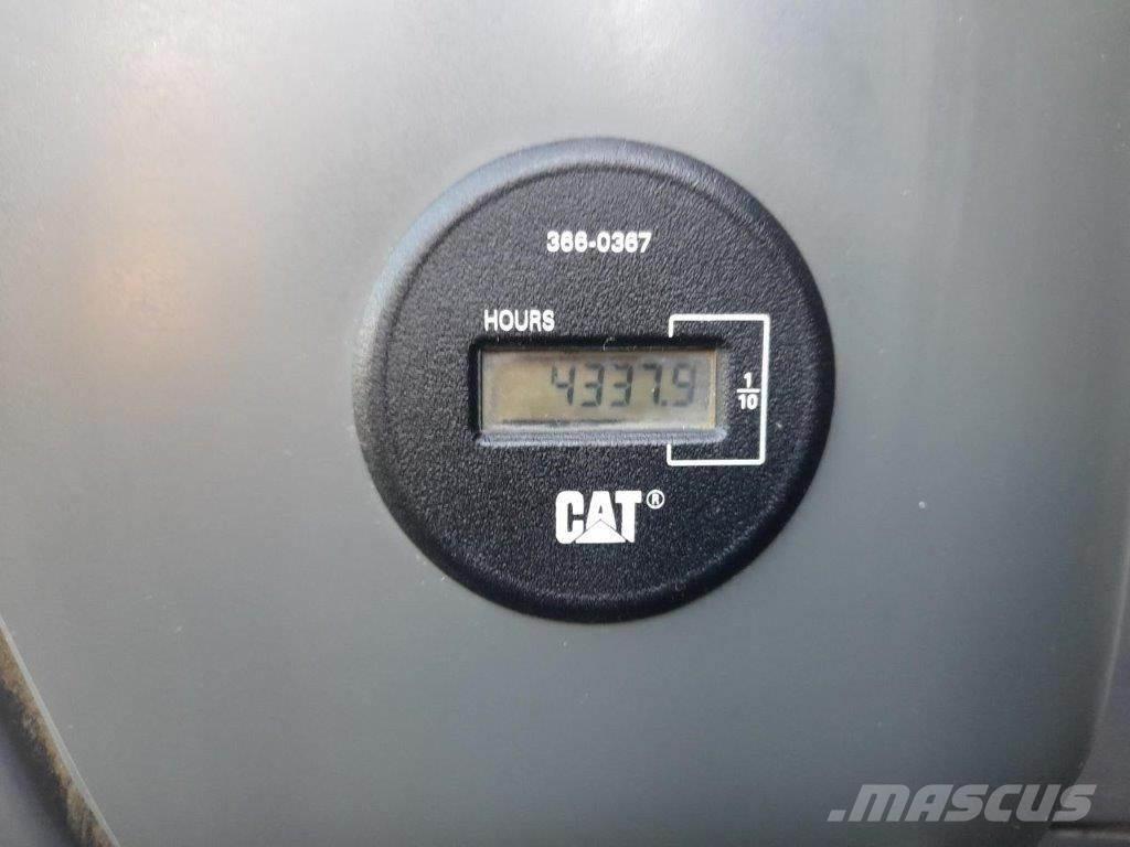CAT 311 F BLADE 履带挖掘机