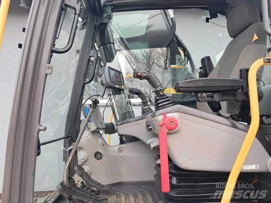 Volvo EC 220 DL 履带挖掘机