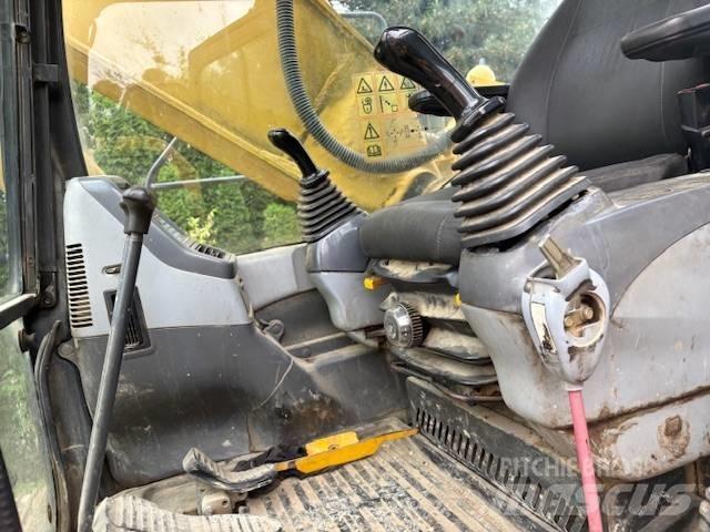 Komatsu PC 210 履带挖掘机