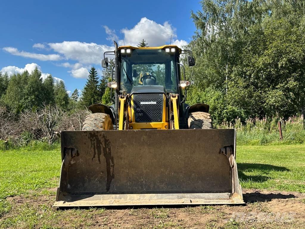 Komatsu WB 97 S-8 反铲装载机