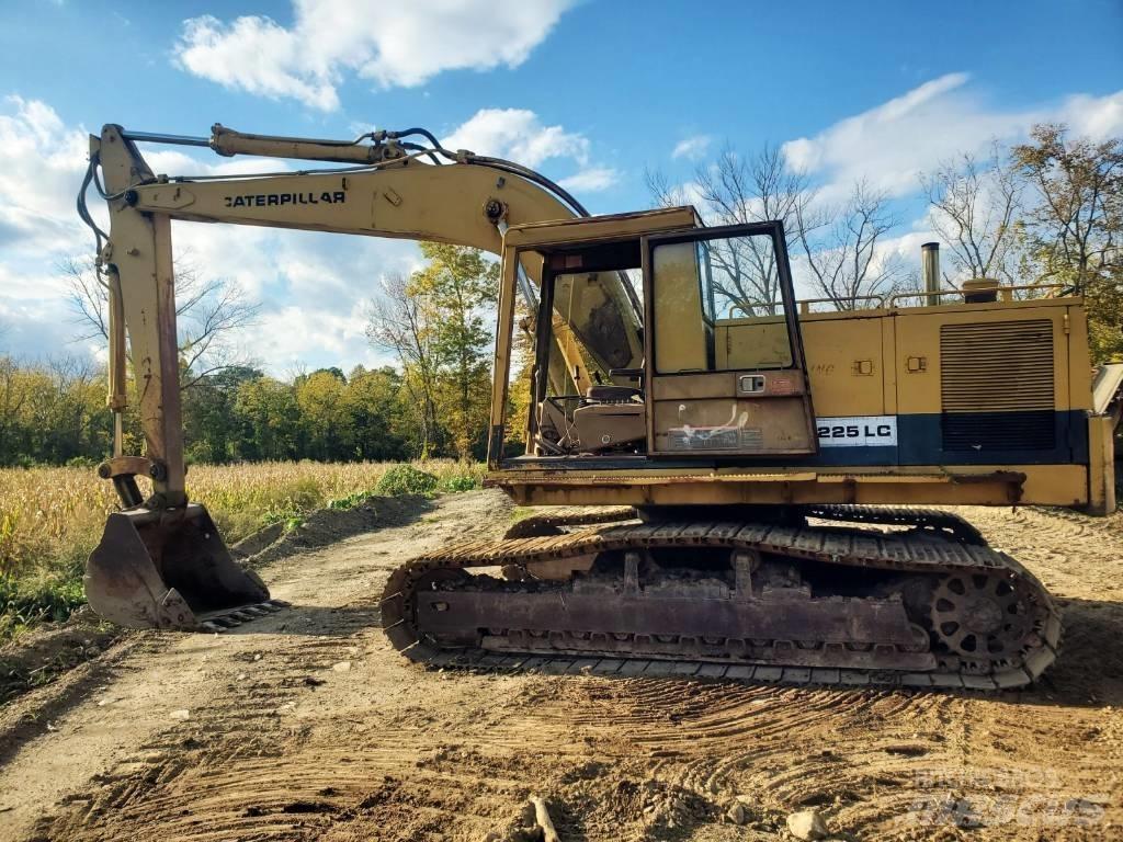 CAT 225 LC 履带挖掘机