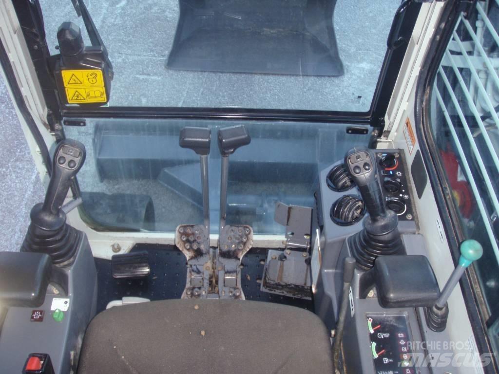 Takeuchi TB153FR 小型挖掘机