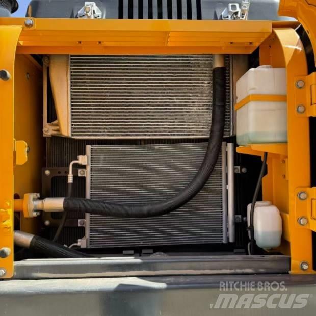 Hyundai R220-9S 履带挖掘机