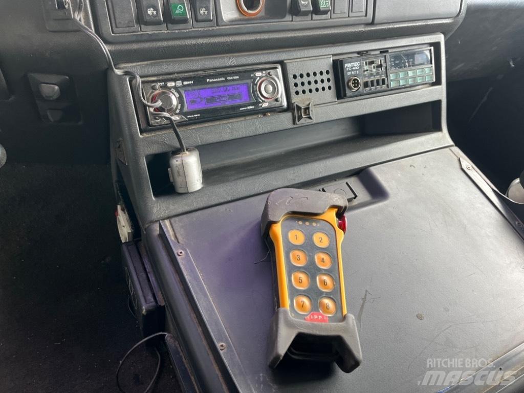 MAN 18.285 车辆运输车