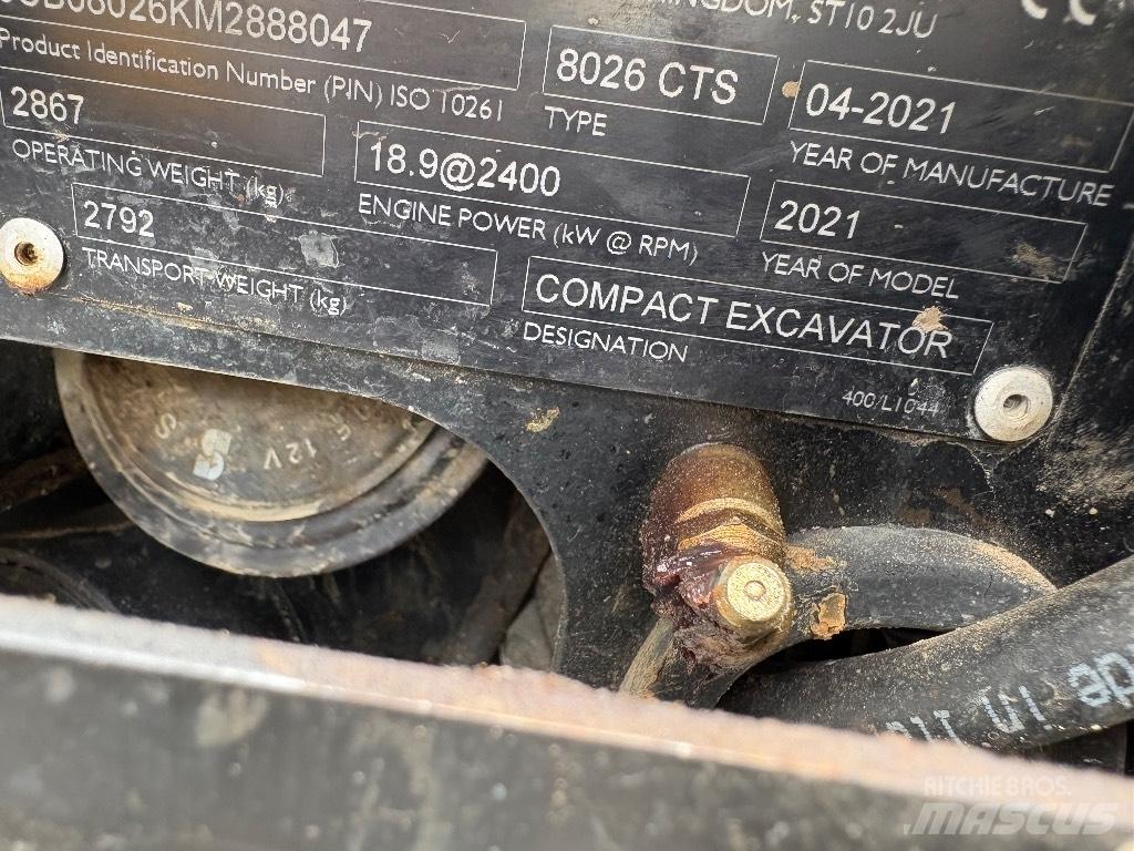 JCB 8026 CTS 小型挖掘机