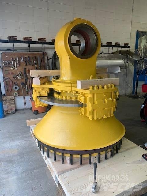 Komatsu 830 E 铰接式自卸车