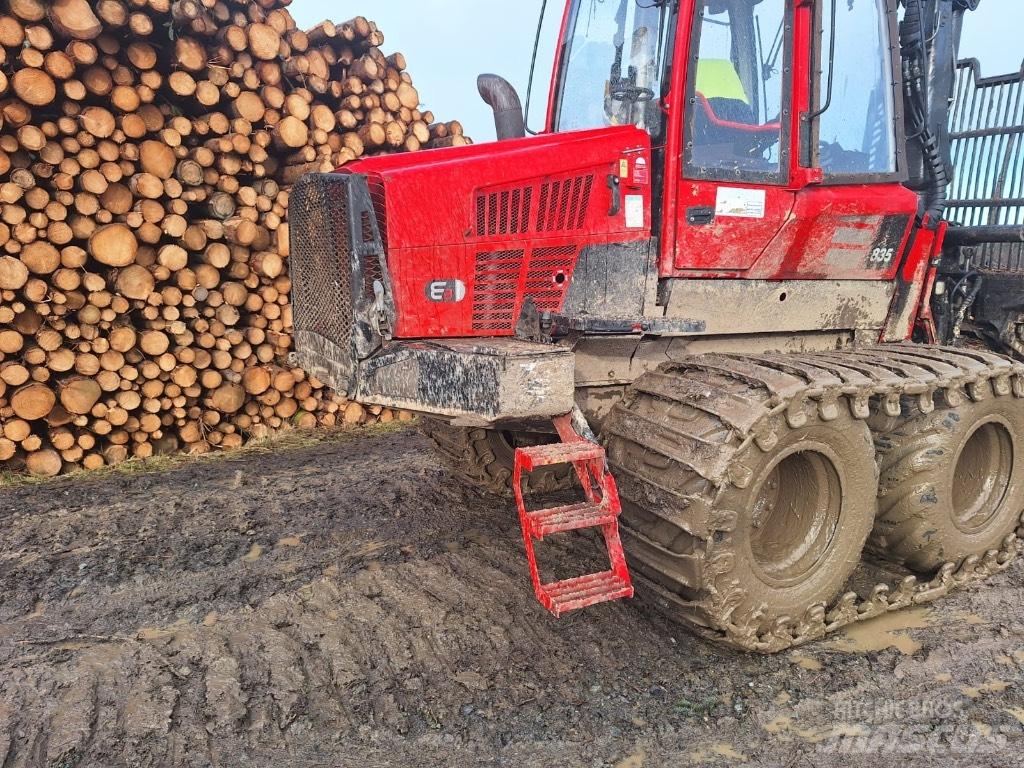 Komatsu 835 集运机