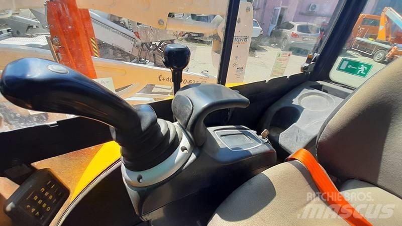 JCB 8030 ZTS 小型挖掘机